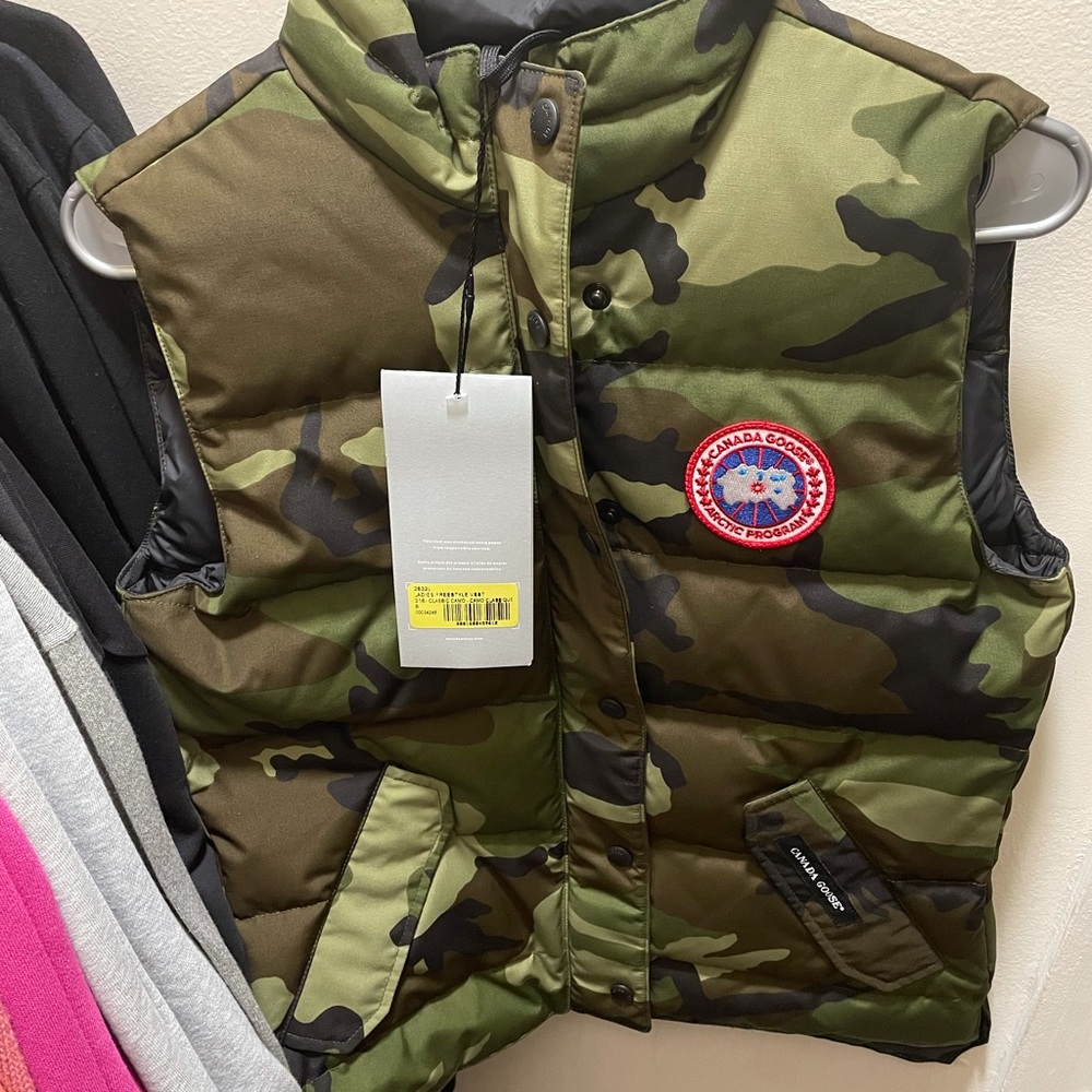 ❌SOLD❌ Canada Goose Vest